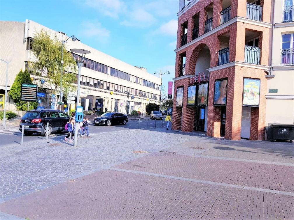 Chambre Privee Entre Paris Et Disneyland Apartment Noisy-le-Grand Exterior foto